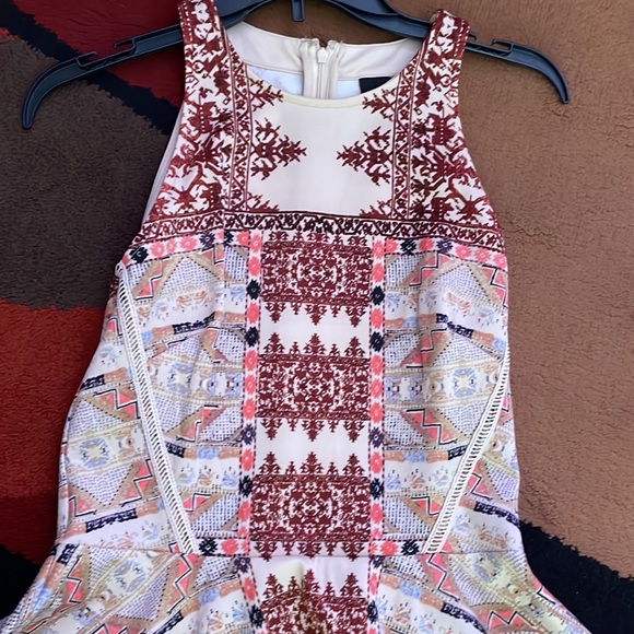 Patterned Dress - Picture 3 of 3
